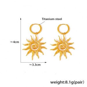 Juego de Joyería de Acero Inoxidable Chapado en Oro de 18K con Diseño Italiano, Collar y Aretes Pequeños con Forma de Corazón, para Regalo de Boda o Fiesta - Product Image 2