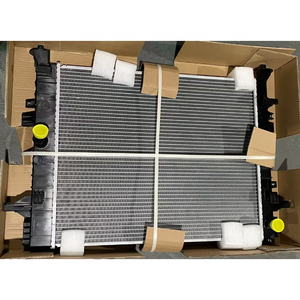 ถังน้ำหม้อน้ำอลูมิเนียมสำหรับระบายความร้อนเครื่องยนต์ OE 10314775 2021-2023ชิ้นส่วนรถยนต์1.5L <span class=keywords><strong>MGZS</strong></span> - Product Image 3