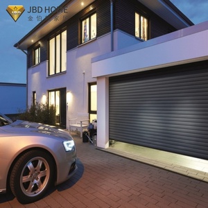 <span class=keywords><strong>Porte</strong></span> <span class=keywords><strong>de</strong></span> <span class=keywords><strong>garage</strong></span> pliante aspect bois avec <span class=keywords><strong>isolation</strong></span> en polyuréthane et système automatique intelligent pour entrée <span class=keywords><strong>de</strong></span> villa <span class=keywords><strong>de</strong></span> luxe - Product Image 1