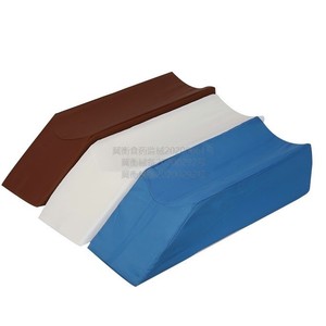 Alfombrilla Ortopédica Elevadora para Extremidades Inferiores, Colores Marrón, Blanco y Azul, Alfombrilla de Posicionamiento y Rotación de Piernas para Soporte y Cuidado - Product Image 1