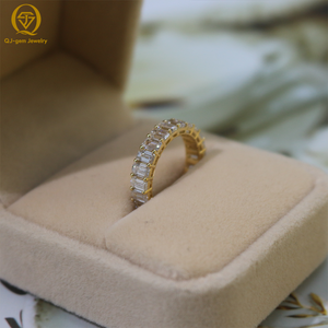 Anillo de Diamante Cultivado en Laboratorio con Corte Esmeralda Certificado por IGI, Serie de Diseño de Diamantes Completos de Lujo, Color D, VVS, Oro de 18K, Joyería de Regalo Personalizada - Product Image 6