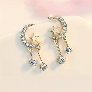 Boucles d'oreilles pendantes étoile et lune E1470 en or, serties de cristaux et strass, bijoux de mode pour femme, style cadeau romantique - Product Image 3