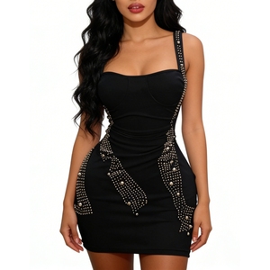 Robe mini moulante sans manches pour femme avec strass et perles - Robes de soirée à col carré tendance - Product Image 3