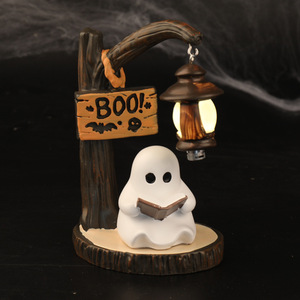 Lampe suspendue en résine style Halloween, mignonne, en forme de fantôme, pour la lecture et la décoration d'Halloween - Product Image 3