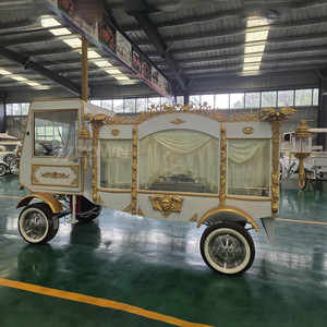 Carroza Fúnebre Eléctrica Blanca Dorada con Tracción en las Cuatro Ruedas, Carroza Fúnebre Eléctrica Silenciosa para Uso en Ceremonias Fúnebres - Product Image 1