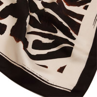 Écharpe en soie zébrée carrée, tendance et polyvalente, adaptée à toutes les occasions, emballage et taille personnalisés disponibles, vente en gros