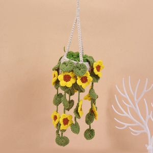 Nouvelle Décoration de Voiture Faite Main au Crochet : Petit Tournesol Artificiel pour Rétroviseur - Léger et Durable - Product Image 5