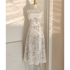夏季新款时尚设计感文胸吊带水溶性中空蕾丝优雅白色宴会礼服