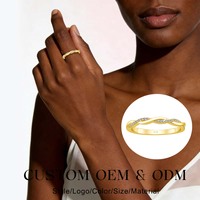 Bague en argent 925 hypoallergénique torsadée avec zircon pour femme, bijoux fins en stock, prête à être expédiée, faible MOQ, bijoux personnalisés OEM ODM