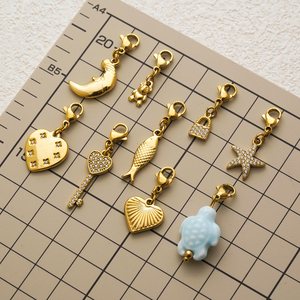 Lot <span class=keywords><strong>d</strong></span>'accessoires pendentifs Lune, <span class=keywords><strong>Ours</strong></span>, <span class=keywords><strong>Boucle</strong></span>, Étoile, Cœur, Clé en forme de cœur, Poisson, Tortue pour la vente en gros - Product Image 1