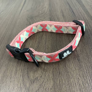 Juego de arnés de perro mascota de lujo con estampado personalizado de fábrica, correa de cuello ajustable acolchada de neopreno, bolsa para caca, pajarita hecha de tela de poliéster - Product Image 5