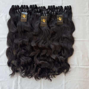 Vendeurs de cheveux bouclés droits ondulés bruts vierges de qualité supérieure Fournisseur de cheveux humains de vison brut cambodgien Faisceaux de cheveux bruts naturels - Product Image 1