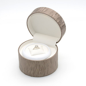 Boîte à bague <span class=keywords><strong>Maya</strong></span> avec lumière LED blanche rotative, boîte cadeau de demande en mariage, boîte de rangement pour bijoux, design à motif circulaire, luxe léger - Product Image 1