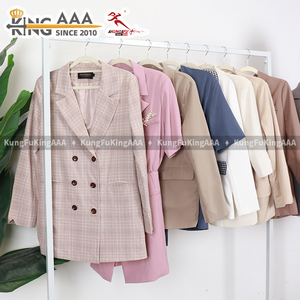 เสื้อเบลเซอร์ยาวสไตล์วินเทจสำหรับผู้หญิง ขายส่ง ผ้าโพลีเอสเตอร์ ของมือ<span class=keywords><strong>สอง</strong></span> กระดุมแถวเดียว สไตล์เรโทร เหมาะสำหรับใส่ทำงานในออฟฟิศหรือลำลอง - Product Image 4