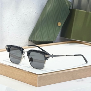 AKO Euclid AKS-526 51-21 Occhiali da Sole <span class=keywords><strong>di</strong></span> Alta Qualità per Uomo e Donna, Design Classico Punk <span class=keywords><strong>di</strong></span> Lusso in Titanio UV400 con Scatola - Product Image 1