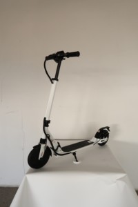 Scooter Eléctrico de Largo Alcance con Motor de 180W, 2 Ruedas, 5-8 km de Autonomía, Scooter Eléctrico para Nieve, 15 km/h, Scooter Eléctrico para Adultos - Product Image 6