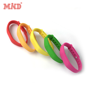 สายรัดข้อมือซิ<span class=keywords><strong>ล</strong></span>ิโคน RFD/nfc พร้อมแท็กขนาดเ<span class=keywords><strong>ล</strong></span>็กในห้องโรงแรมสร้อยข้อมือล็อคประตูกุญแจ - Product Image 2