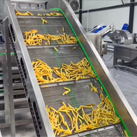Goedkope, hoogproductieve, volautomatische productielijn voor Franse frieten, industriële productielijn voor diepvriesfrieten
