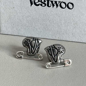 Broche de circonita con forma de mariposa, estilo punk, chapado en oro, de alta calidad, con diseño de Saturno y amor, que combina con todo, para mujer, estilo Western Empress Dowager - Product Image 2