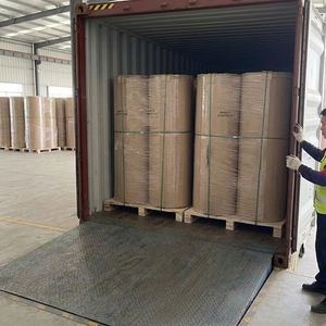 Cinta de Embalaje Acrílica BOPP de Alta Claridad en Rollo Jumbo, Impermeable por un Solo Lado, de Calidad Industrial para Sellado de Cajas, Ideal para Exportación - Product Image 3