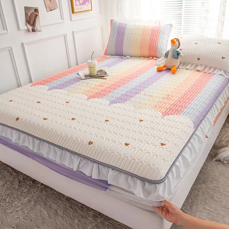 Alfombrilla de látex con dibujos animados, juego de tres juegos de fundas para cama, falda para cama en vivo, venta al por mayor, novedad de verano