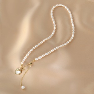 สร้อยคอมุกแท้สำหรับเธอ ของขวัญวันฉีซี ดีไซน์เรียบหรู สไตล์นางฟ้า พร้อมจี้รูปหัวใจ สำหรับฤดูร้อน - Product Image 2