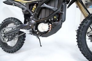 Motocicleta Todoterreno Surron Ultra Bee 2026 Económica, 24.5kw, Sur Ron Eléctrica de Montaña, 74V, Edición Negra, para Venta en UE y EE. UU. - Product Image 3