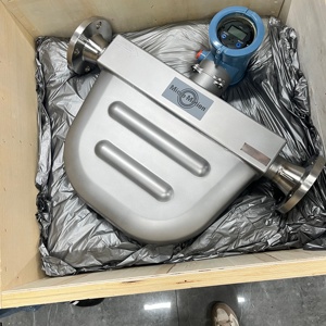 เครื่องวัดการไหลแบบคอริโอลิส OEM ราคาดี รุ่น R200S ขนาด 2 นิ้ว DN50 ผลิตจากสแตนเลส 316L พร้อม 1700I - Product Image 1