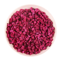 Groothandel Gedroogde Rode Drakenvruchtblokjes Natuurlijk Zoet Smaakmakende Pitaya Snacks Bulk Gedroogd Fruit