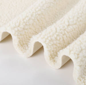 Anti Pilling 100 poliéster tejido térmico 450gsm <span class=keywords><strong>Polar</strong></span> Fleece Bonded Sherpa 3 capas <span class=keywords><strong>tela</strong></span> impermeable <span class=keywords><strong>para</strong></span> ropa deportiva - Product Image 3