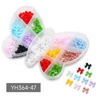 Nouveauté 2025 – Boîte de 15 compartiments de breloques 3D en résine pour ongles – Nœuds élégants, roses et perles assortis pour le nail art DIY (Vente en gros) – Décorations pour ongles