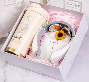 La boîte cadeau <span class=keywords><strong>de</strong></span> vacances promotionnelle comprend une tasse à café/masseur <span class=keywords><strong>de</strong></span> cou/carte <span class=keywords><strong>de</strong></span> voeux pour garçons et filles - Product Image 1