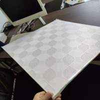 Placas de Techo Suspendidas de PVC y Yeso, Diseño 3D, 60*60cm, Rejilla Plana en T, Laminado de PVC, Película de PVC sobre Yeso