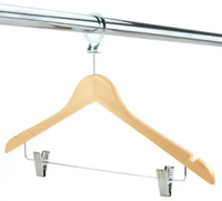 Meilleure vente Chambre d'hôtel de luxe antivol chemise manteau cintre en bois avec anneau rond