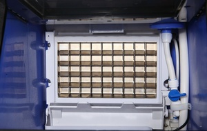 패션 디자인 상업용 테이블 스테인리스 스틸 고체 큐브 제빙기 고생산성 온라인 구매 자체 저장 - Product Image 2