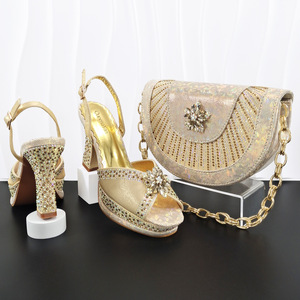 Set di <span class=keywords><strong>scarpe</strong></span> e borsa da sposa di lusso in PU <span class=keywords><strong>con</strong></span> strass, chiusura slip-on, resistenti all'usura, per donne, matrimoni, serate e feste. - Product Image 5