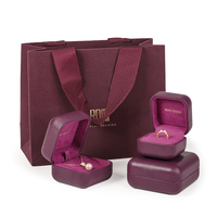 Romi Boîte à bijoux personnalisée de luxe en cuir PU bordeaux avec sac cadeau, bague, collier, boîtes d'emballage avec impression de logo