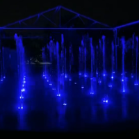 Fontaine d'eau moderne en acier inoxydable à surface antidérapante et à séchage rapide, avec contrôle DMX, pour centre urbain et espace public