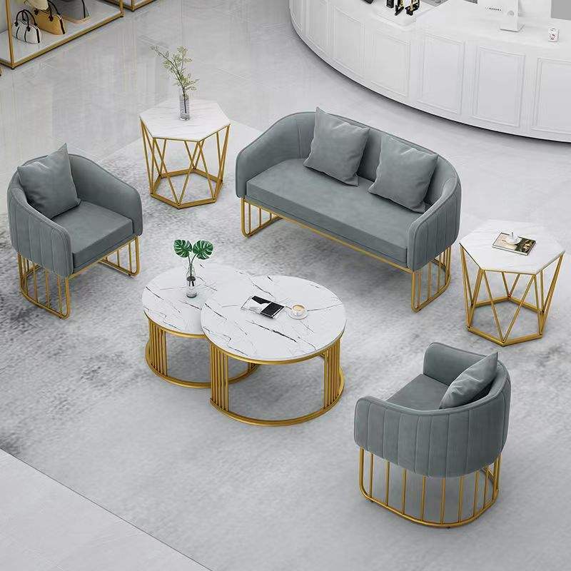 สีเทาเข้ม