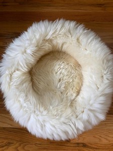 ペット用羊皮ベッド（犬用敷物、猫用敷物）ニュージーランド・オーストラリア産の本物の羊皮毛皮素材 - Product Image 2