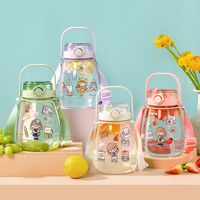 Bouteille d'eau en plastique écologique de 1300 ml, portable, pour camping en extérieur, avec sangle pour étudiant, couvercle pop-up et paille