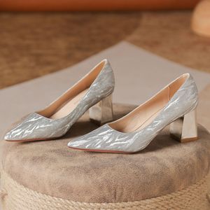 Zapatos de Tacón Alto con Punta en Pico y Brillantina 6555C, Zapatos de Novia Elegantes para Boda y Fiesta - Product Image 1