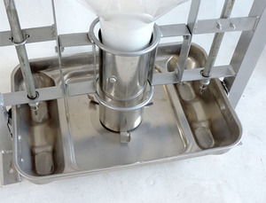 เครื่องให้อาหารอัตโนมัติแบบแห้ง/เปียกใหม่ อุปกรณ์การเลี้ยงสัตว์พร้อมรางสแตนเลสสำหรับสุกรขุนขี่ ช่วยลดการสูญเสียอาหาร - Product Image 4