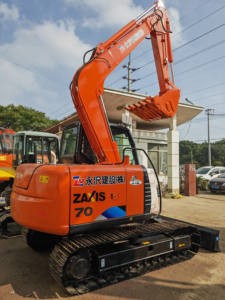 Mini pelle Hitachi ZX70 d'origine japonaise, excavatrice sur chenilles d'occasion, 7 tonnes, construction d'occasion - Product Image 3