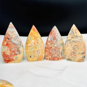 Ornement en Agate Crazy Lace en forme de goutte d'eau, cristal naturel poli, décoration pour la maison, guérison Reiki et vente en gros - Product Image 5