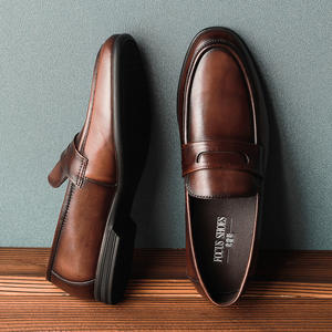 2025 zapatos de cuero formales hechos a mano personalizados para hombres conjunto de zapatos casuales para hombres para usar mocasines negros - Product Image 6