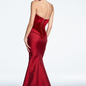 Gaun malam putri duyung merah elegan dengan bunga mawar tanpa tali gaun Formal bunga ruffle panjang dengan syal dan jubah gaun <span class=keywords><strong>Prom</strong></span> - Product Image 2