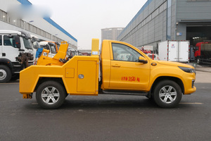 Camioneta 4x4 Todoterreno con Tracción en las 4 Ruedas, Diésel, Automática, Nueva, Vehículo de Rescate en Carretera, Remolque Desmontable de Plataforma Plana - Product Image 5