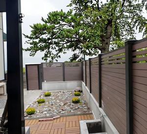 Paneles de Cerca de Privacidad Modernos de Aluminio y Acero Inoxidable de 6 pies x 8 pies con <span class=keywords><strong>Kit</strong></span> de Puerta para Jardín y Patio Trasero, Uso en Exteriores - Product Image 3