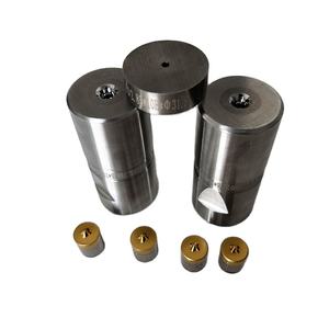 Jeu de poinçons et de matrices pour découper l'acier doux rond 4mm d'épaisseur X 70mm de diamètre matrice en carbure - Product Image 1